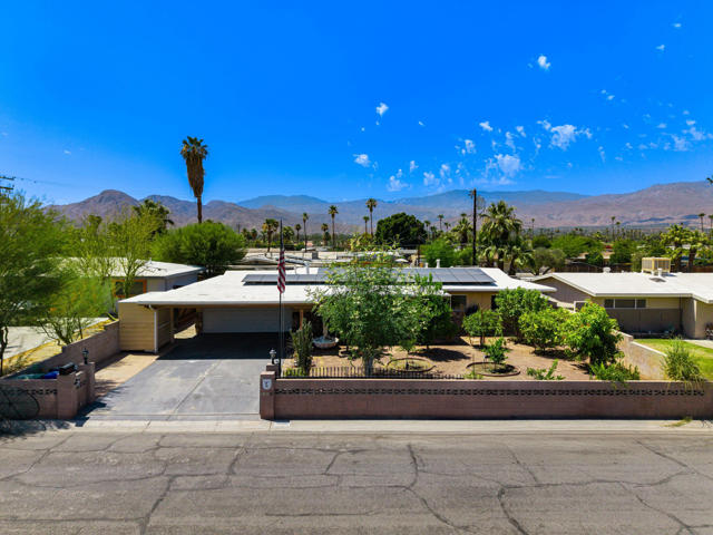 Property photo of 74561 Merle DR