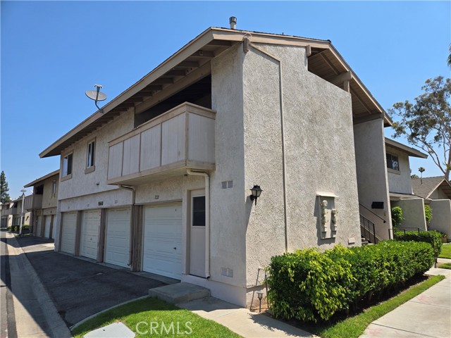 Photo of 1227 N Kraemer Bl