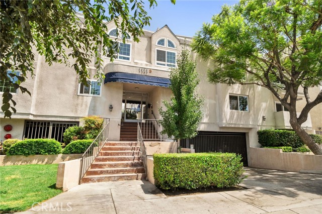 Property photo of 11119 Camarillo St