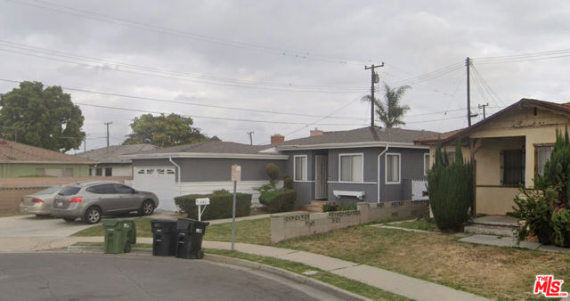 Property photo of 401 E Darlan ST