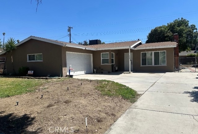 Property photo of 638 E Pioneer AV