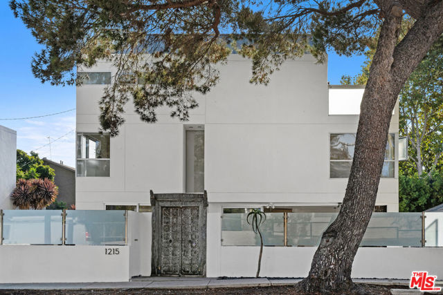 Property photo of 1215 7th AV