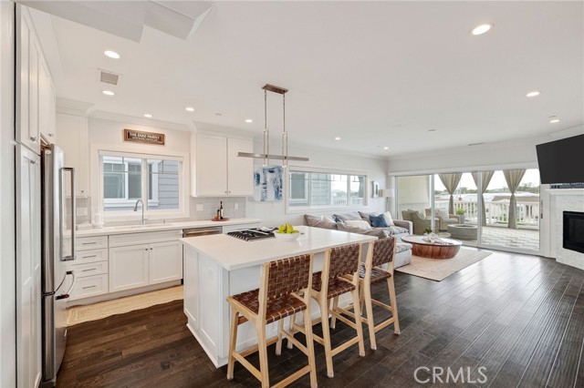 Property photo of 17508 Van Ness AV