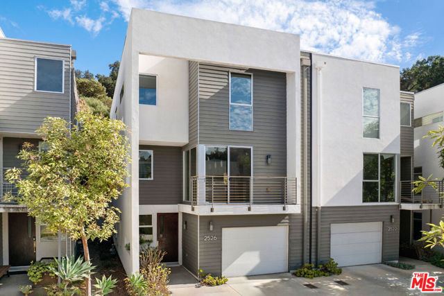Property photo of 2526 N Via Artis AV
