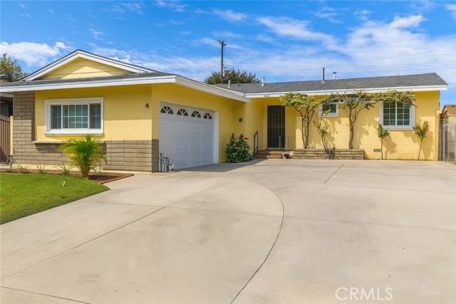 Property photo of 2123 W Orange AV