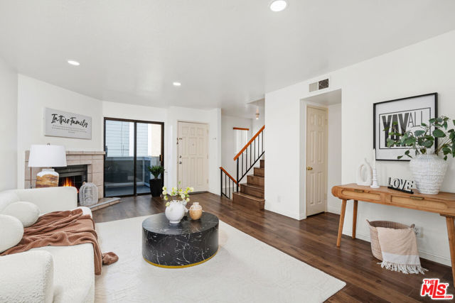Photo of 1832 Huntington Dr
