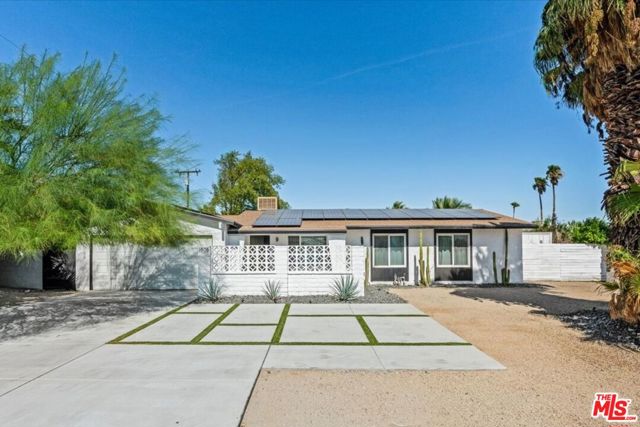 Property photo of 1808 E Francis DR