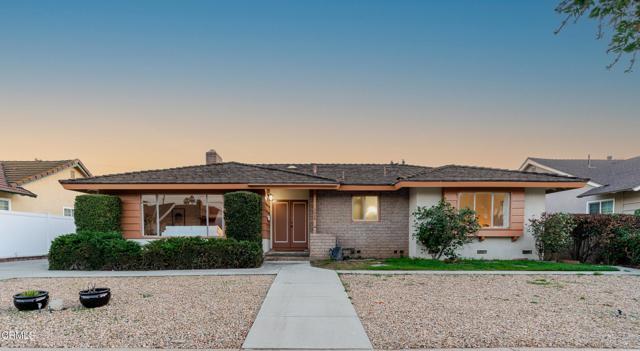 Photo of 1504 E Grovecenter St