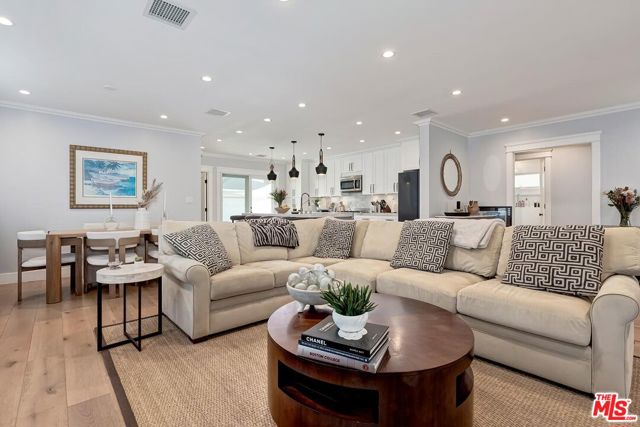 Property photo of 7404 Kentwood AV