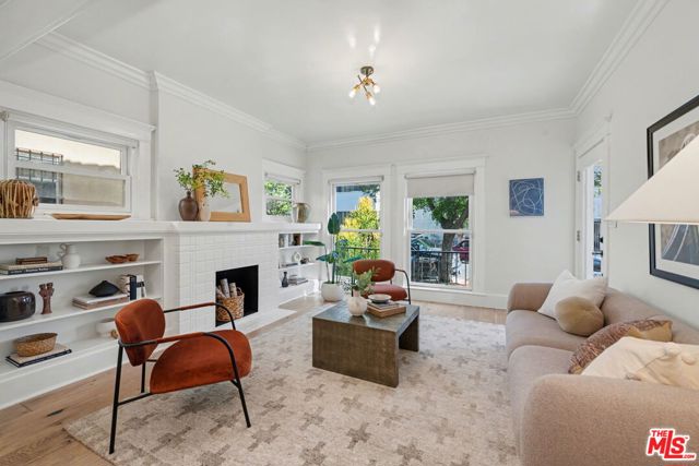 Property photo of 745 N Manhattan PL