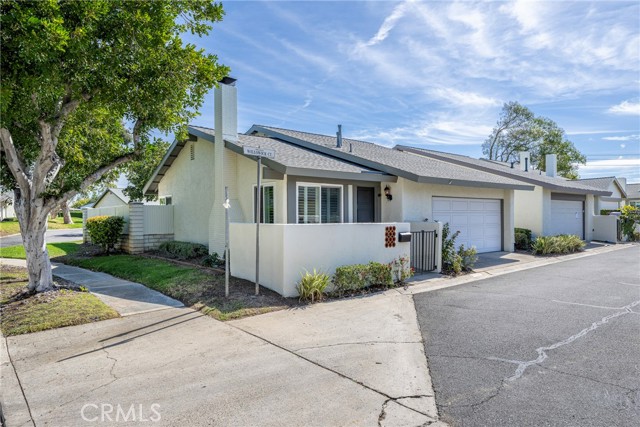 Property photo of 6782 Willow Wick CT