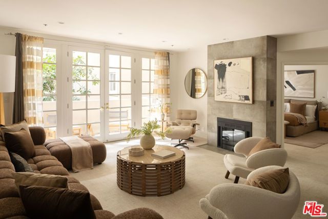 Property photo of 575 S Barrington AV