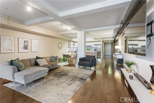 Property photo of 433 Pine AV