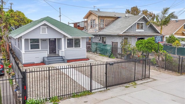 Property photo of 1629 E 41st PL