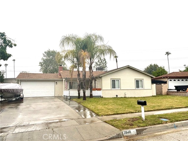 Property photo of 3940 N Golden AV