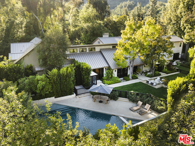 Property photo of 2627 Benedict Canyon DR