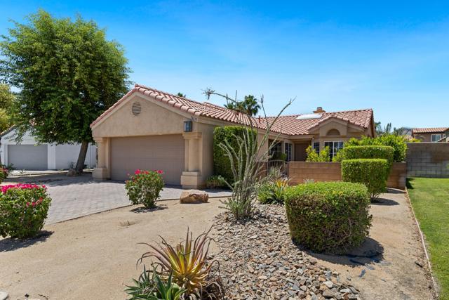 Property photo of 78635 Villeta DR