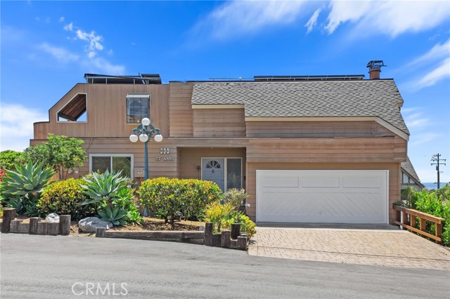 Property photo of 390 Saint Anns DR