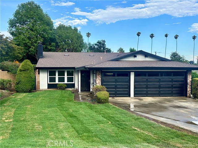 Property photo of 8013 Orangewood DR