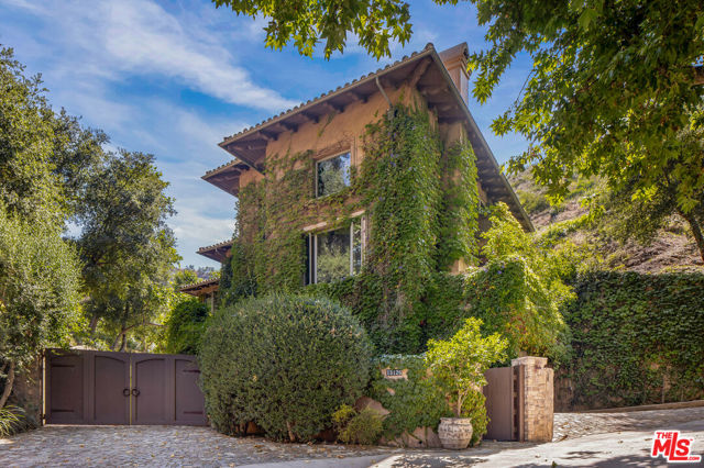 Property photo of 13126 Garden Land RD