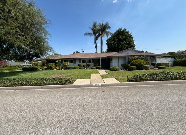 Property photo of 1917 E Greenville DR