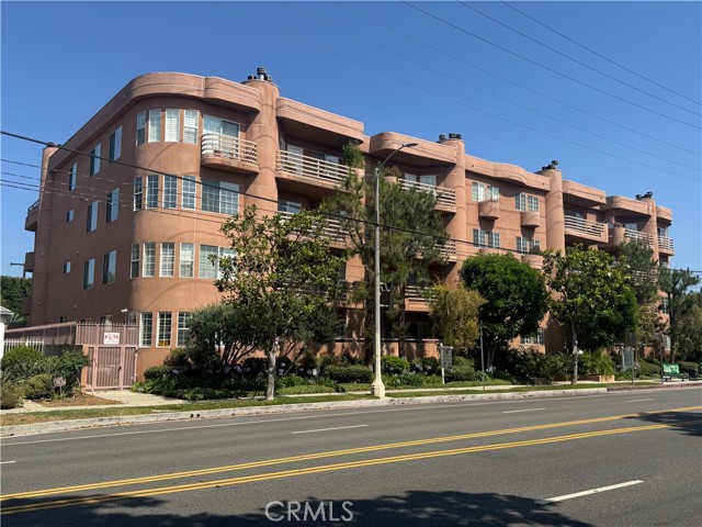 Property photo of 4310 Cahuenga BL