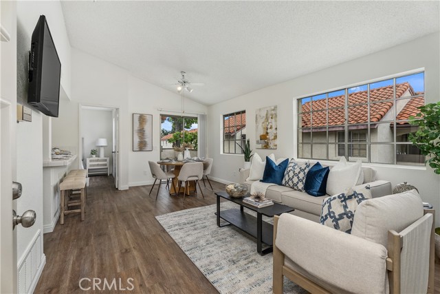 Photo of 23371 La Crescenta