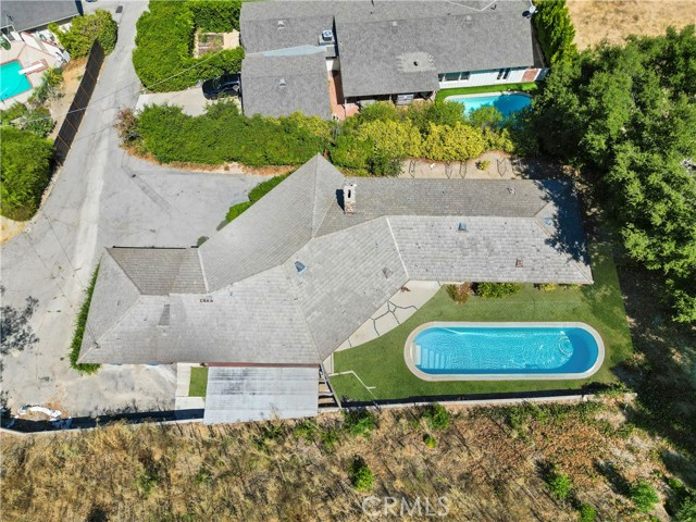 Property photo of 4067 Hayvenhurst DR