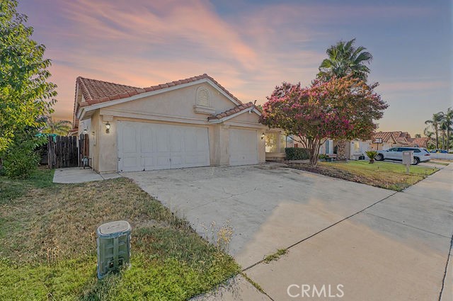 Property photo of 2121 Begonia CT