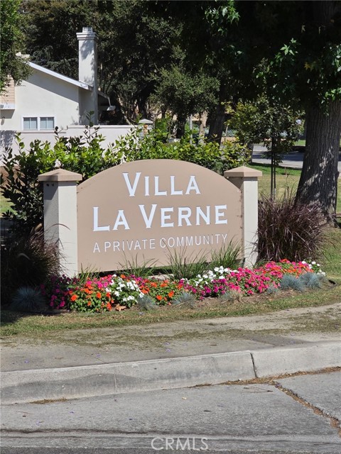 Property photo of 3036 Knollwood AV