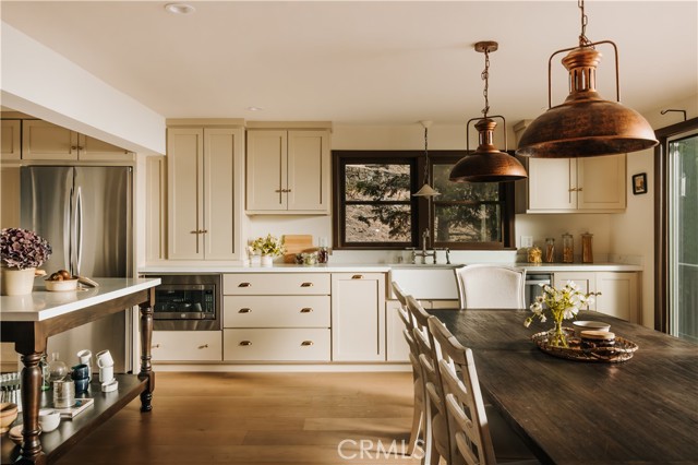 Property photo of 22771 Crest Forest