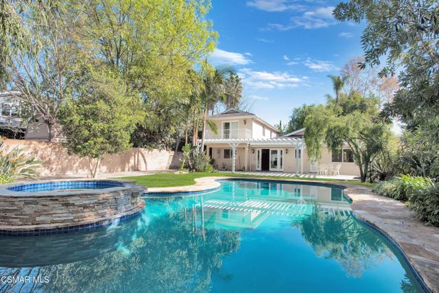 Property photo of 4539 Mammoth Ave AV