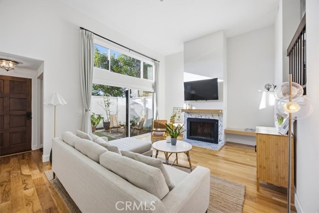 Property photo of 1911 Rockefeller LN