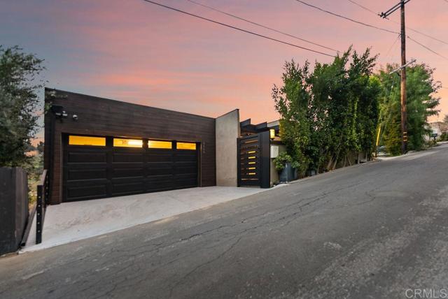 Photo of 3866 Alta Mesa Dr