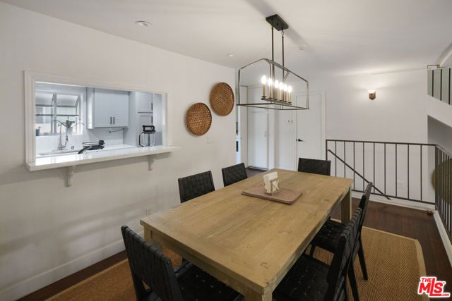 Property photo of 2518 Curtis AV