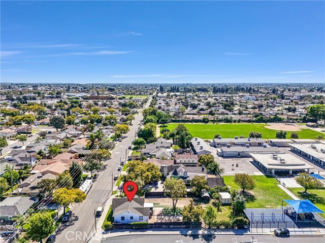 Property photo of 643 S Nutwood ST