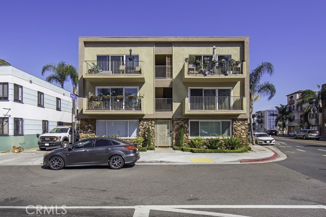 Property photo of 21 Alamitos