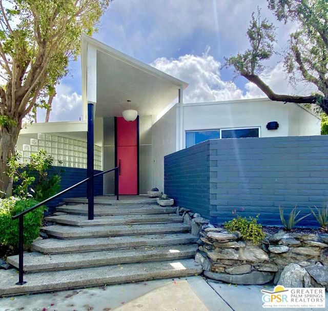 Property photo of 345 W Crestview DR