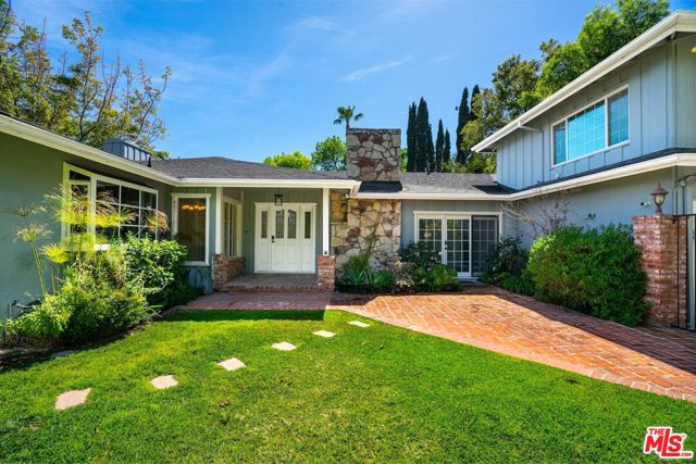 Property photo of 4645 Petit AV
