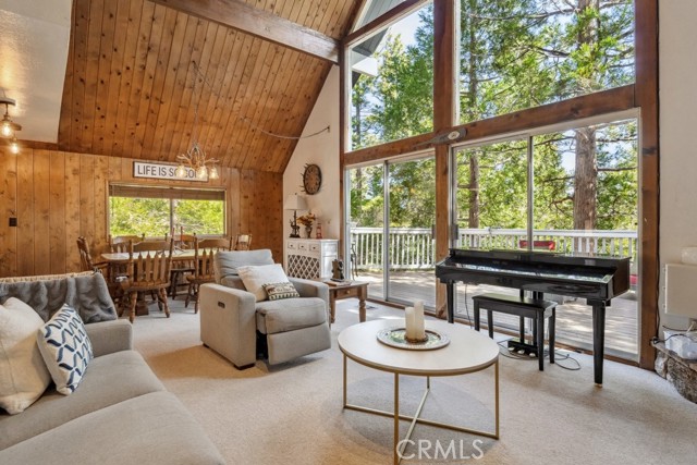 Property photo of 375 Grizzly RD