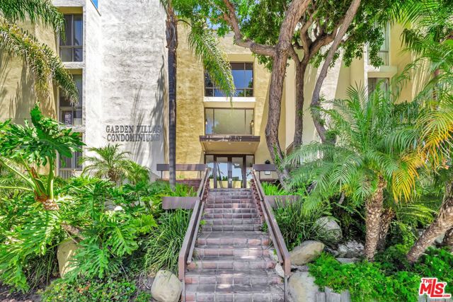 Property photo of 320 S Ardmore AV