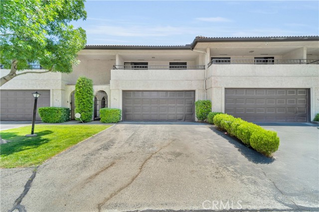 Property photo of 204 Hawk LN