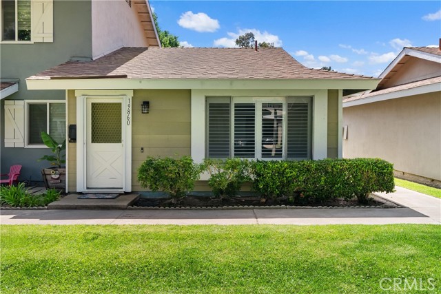 Property photo of 19860 Claremont LN