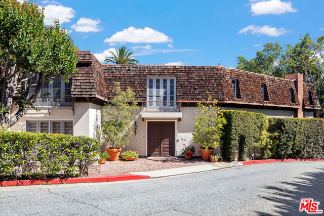 Property photo of 1040 Cove WY