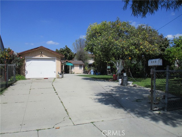 Property photo of 137 W Saxon AV