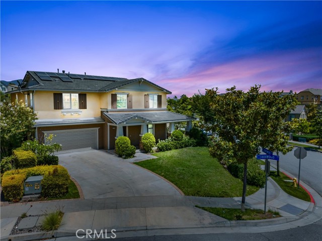 Property photo of 679 E Boxwood LN