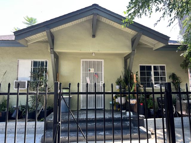 Property photo of 940 E 49th ST