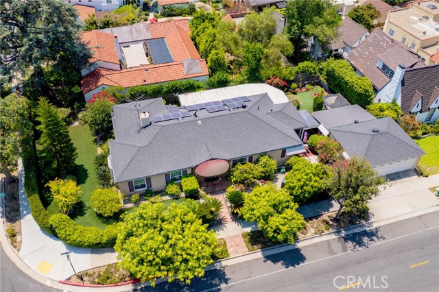 Property photo of 958 E Stocker ST