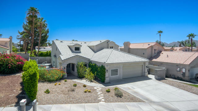 Property photo of 41950 Maryn CT
