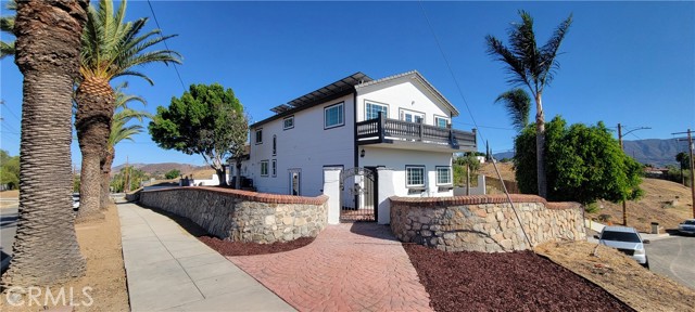 Property photo of 1006 W Pottery ST